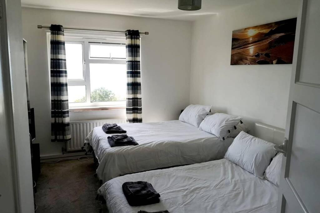 Jurassic View 3 Bed House With Hot Tub Villa Castletown  Exterior photo