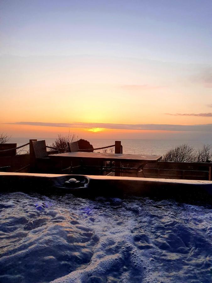 Jurassic View 3 Bed House With Hot Tub Villa Castletown  Exterior photo